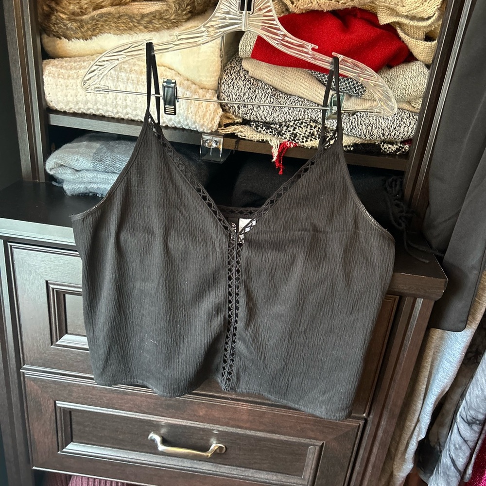 H&M Black Sleeveless Crop Camisole